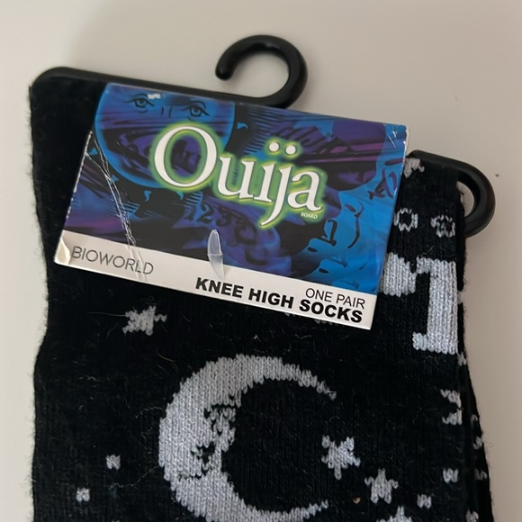 BIOWORLD Ouija knee high socks black - Picture 4 of 6